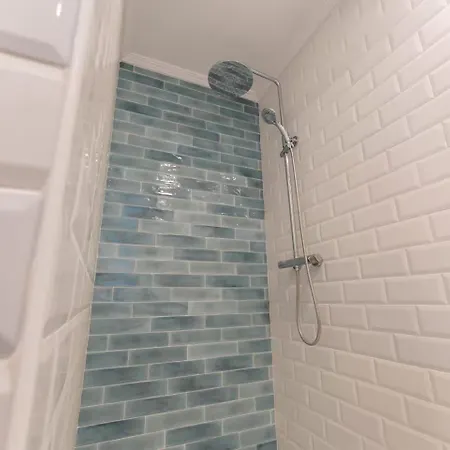Reina Victoria 23 Guest house Santander