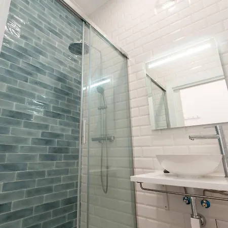 Reina Victoria 23 Guest house 3*